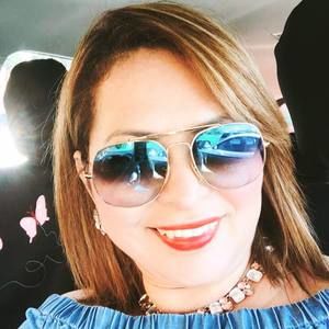 Meet your Posher, Roxana